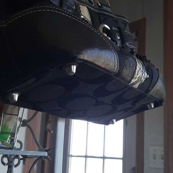 Coach purse - Picture 5 of 6